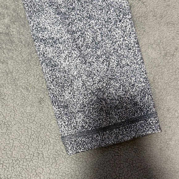 lululemon athletica Black and White Patterned Leggings - Picture 3 of 6